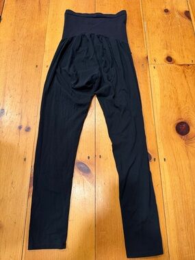 Motherhood Maternity Black Full-Length Leggings size: Large